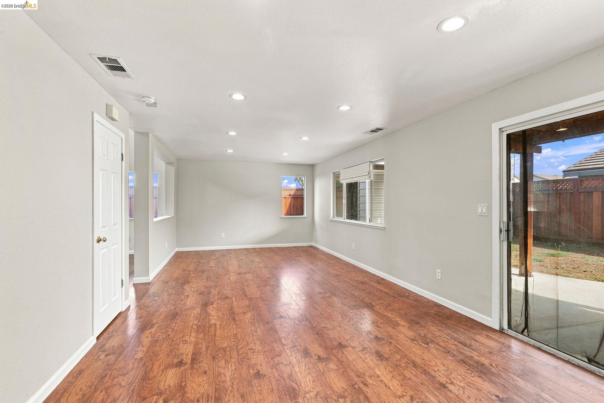 3524 Sailboat Dr
