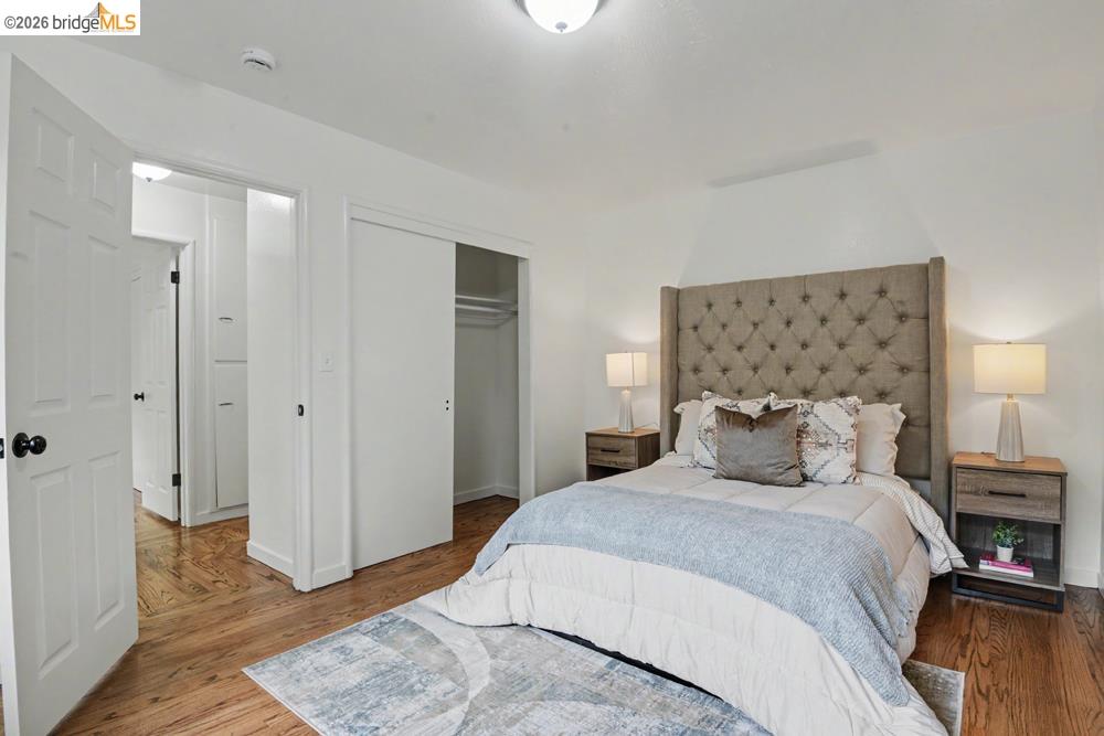 6138 Oakdale