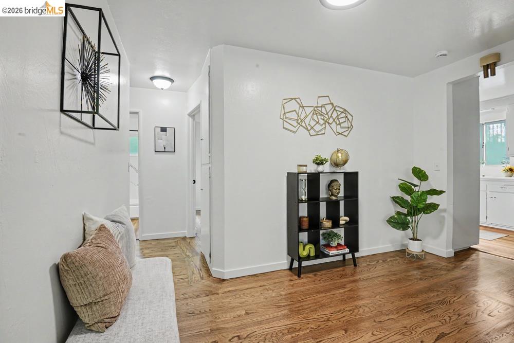 6138 Oakdale
