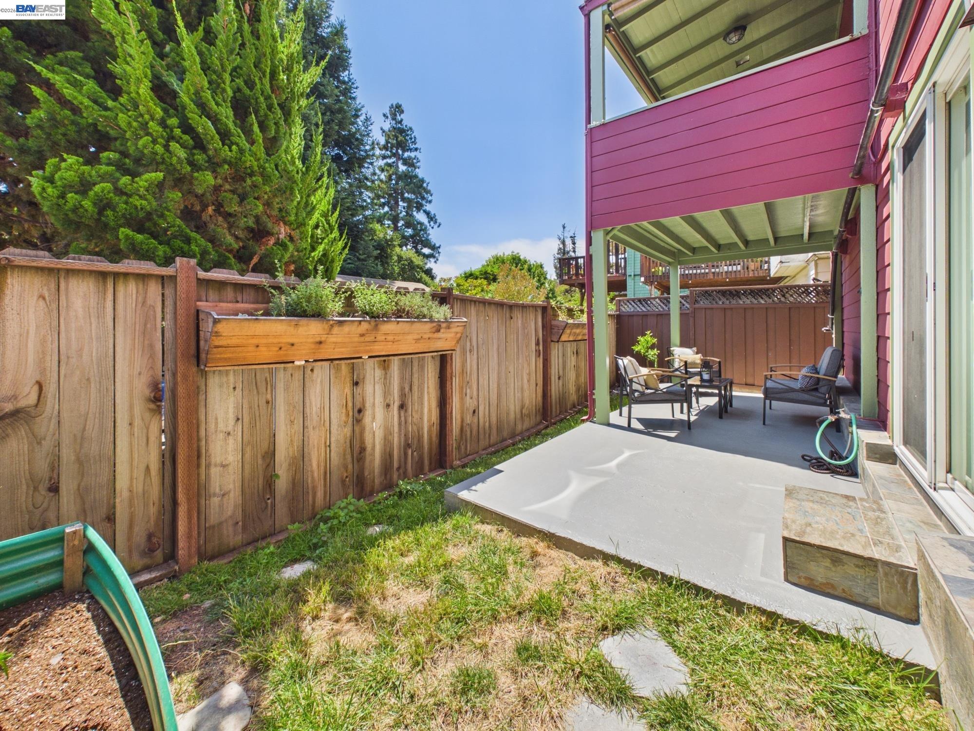 364 Lester Ave