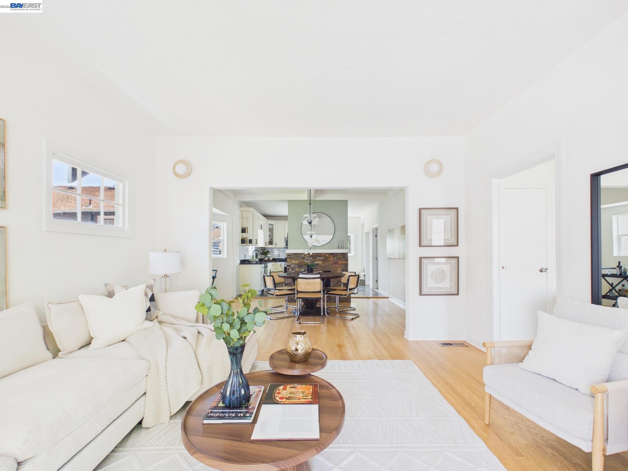 364 Lester Ave
