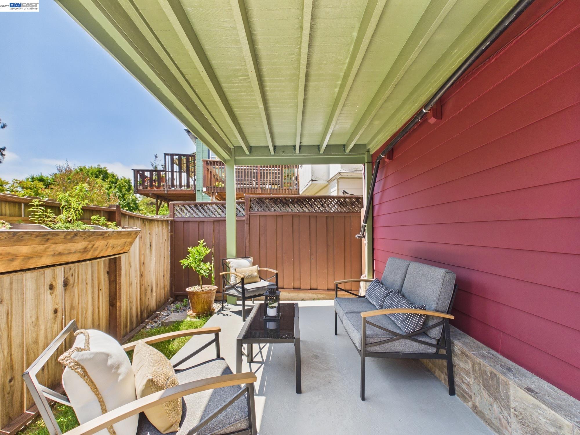 364 Lester Ave