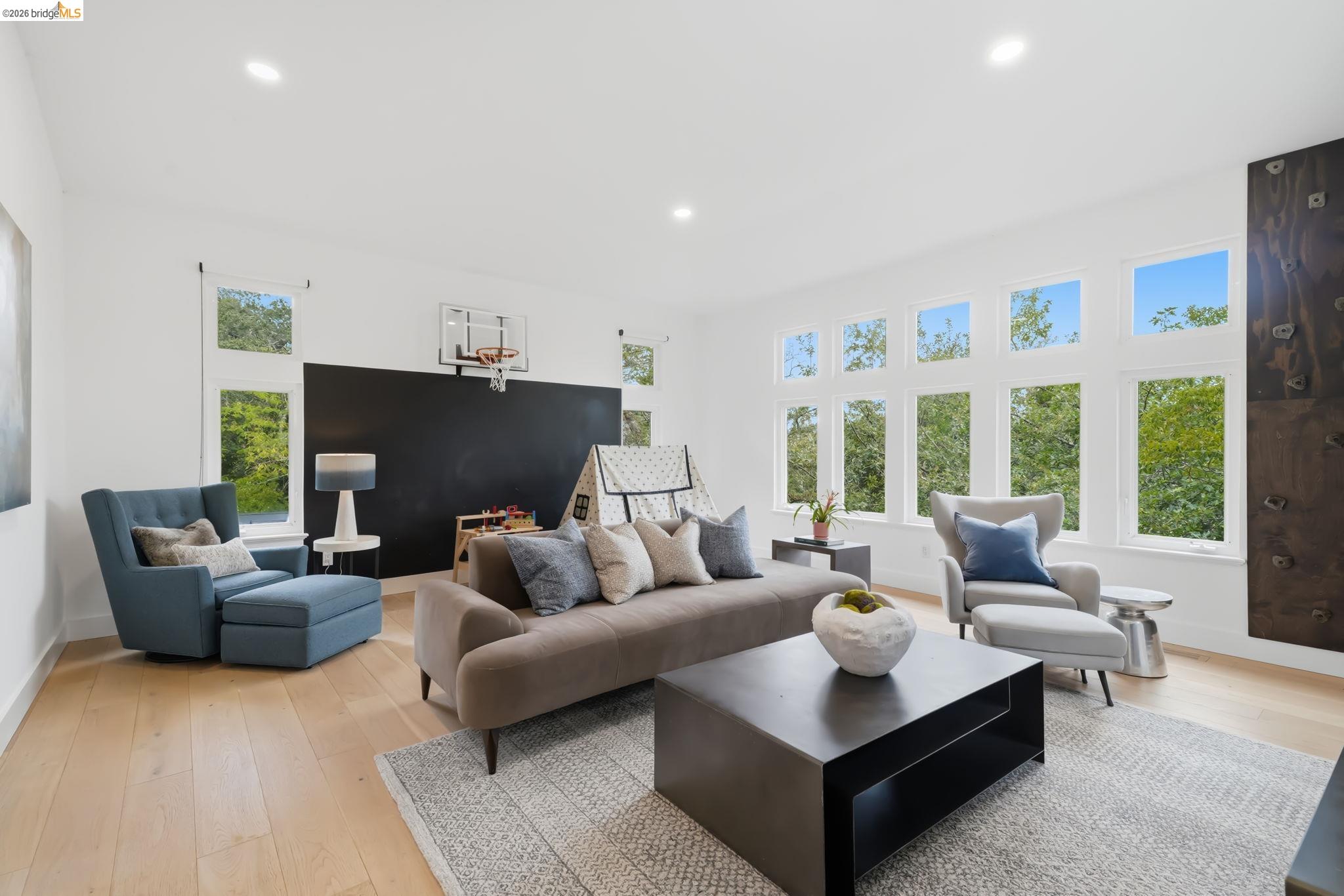 857A Mountain View Drive
