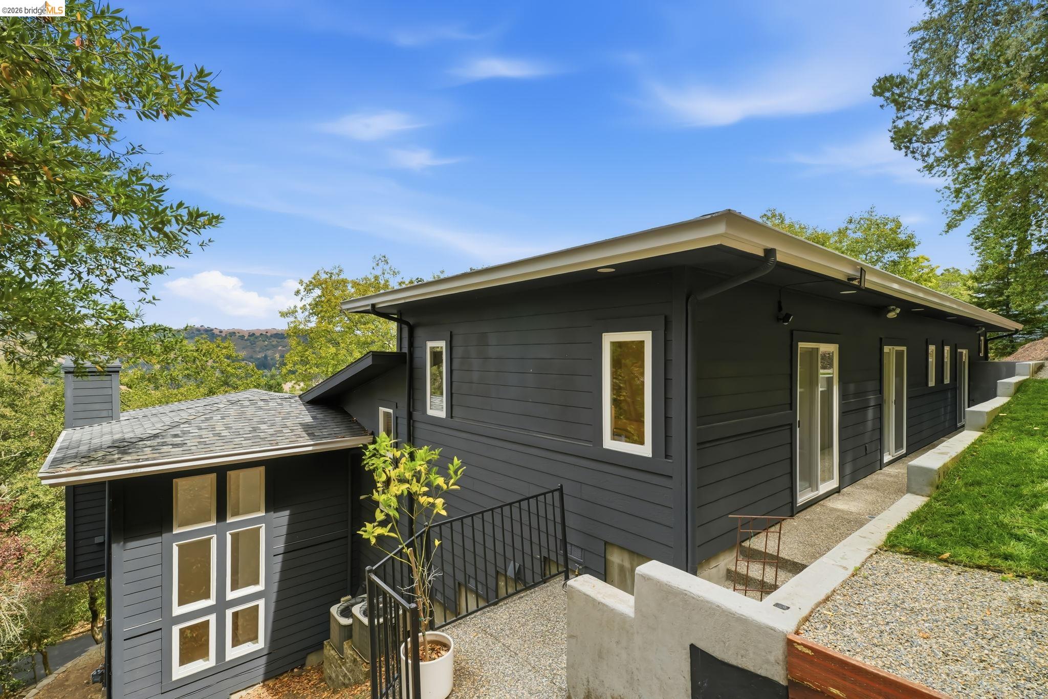 857A Mountain View Drive