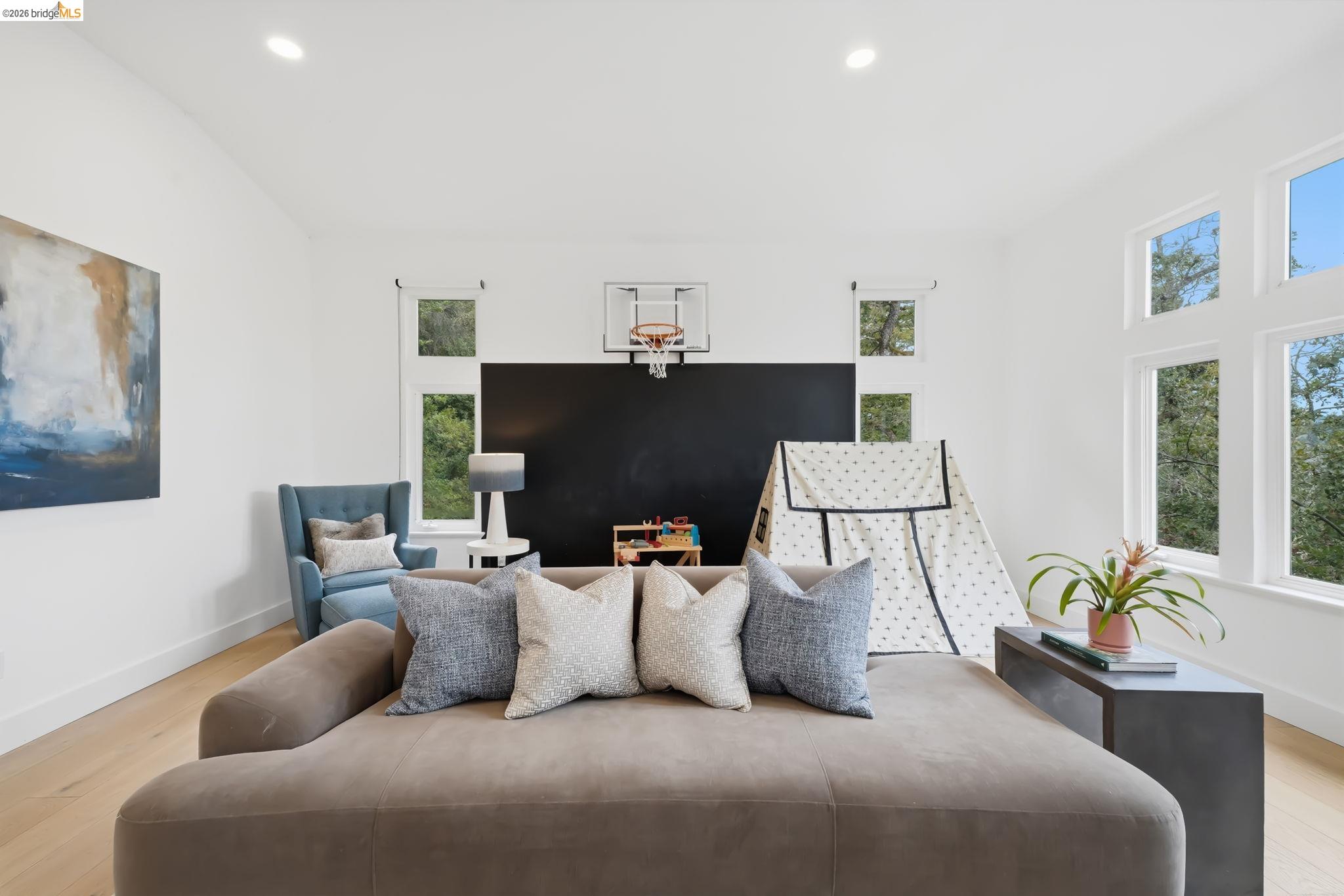 857A Mountain View Drive