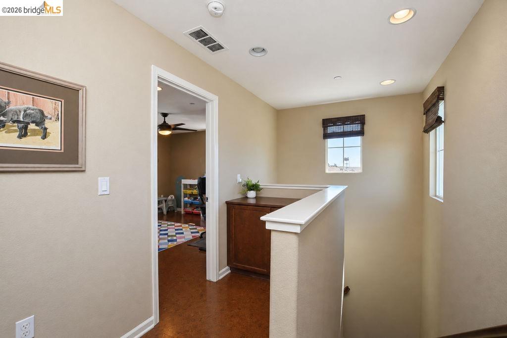 806 Queen Palm Ln