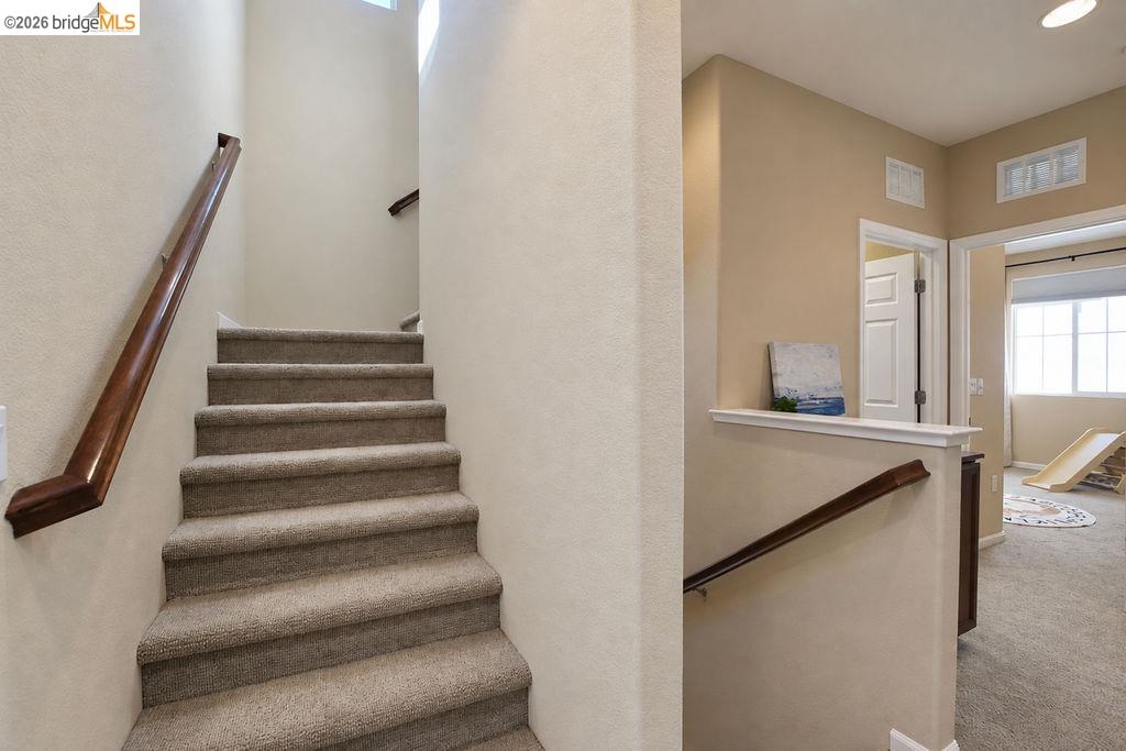 806 Queen Palm Ln
