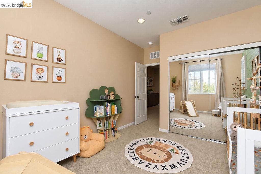 806 Queen Palm Ln