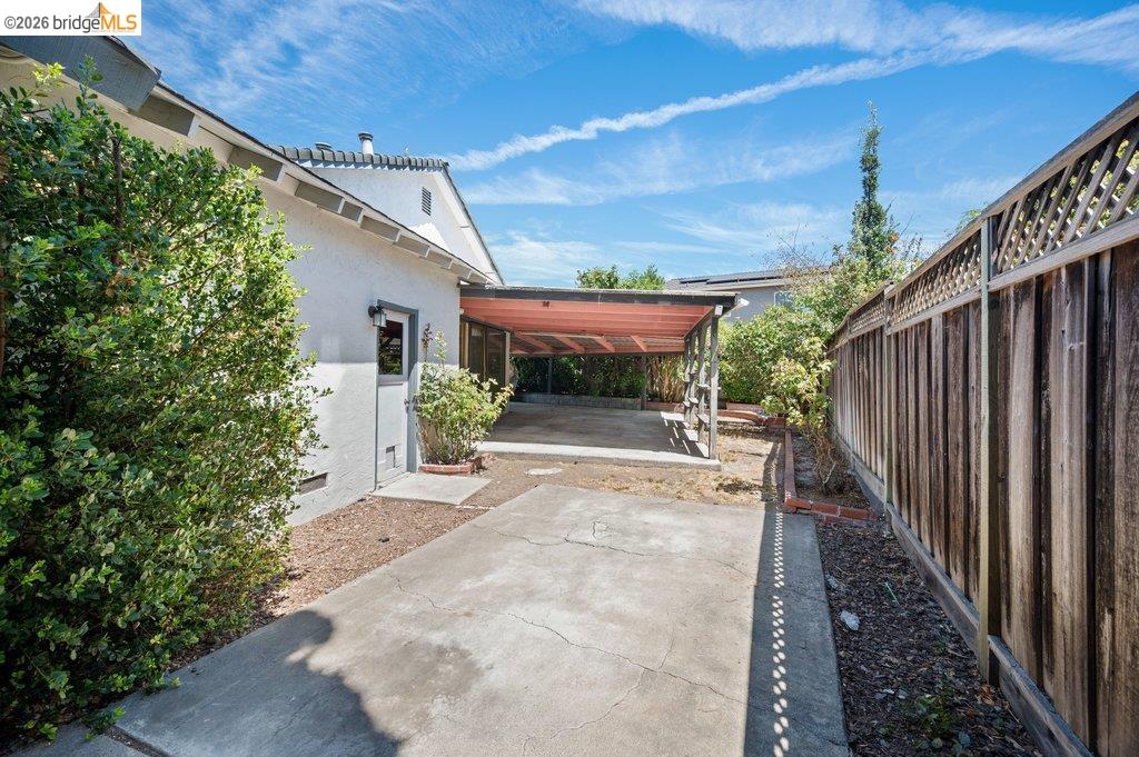 6086 Blacklock Ct