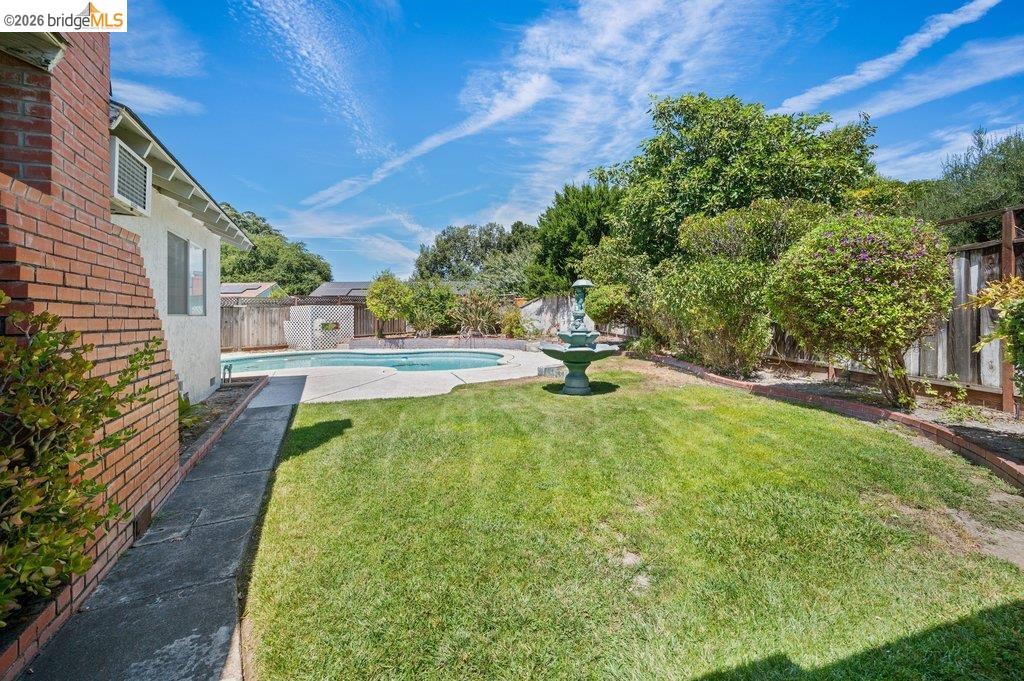 6086 Blacklock Ct