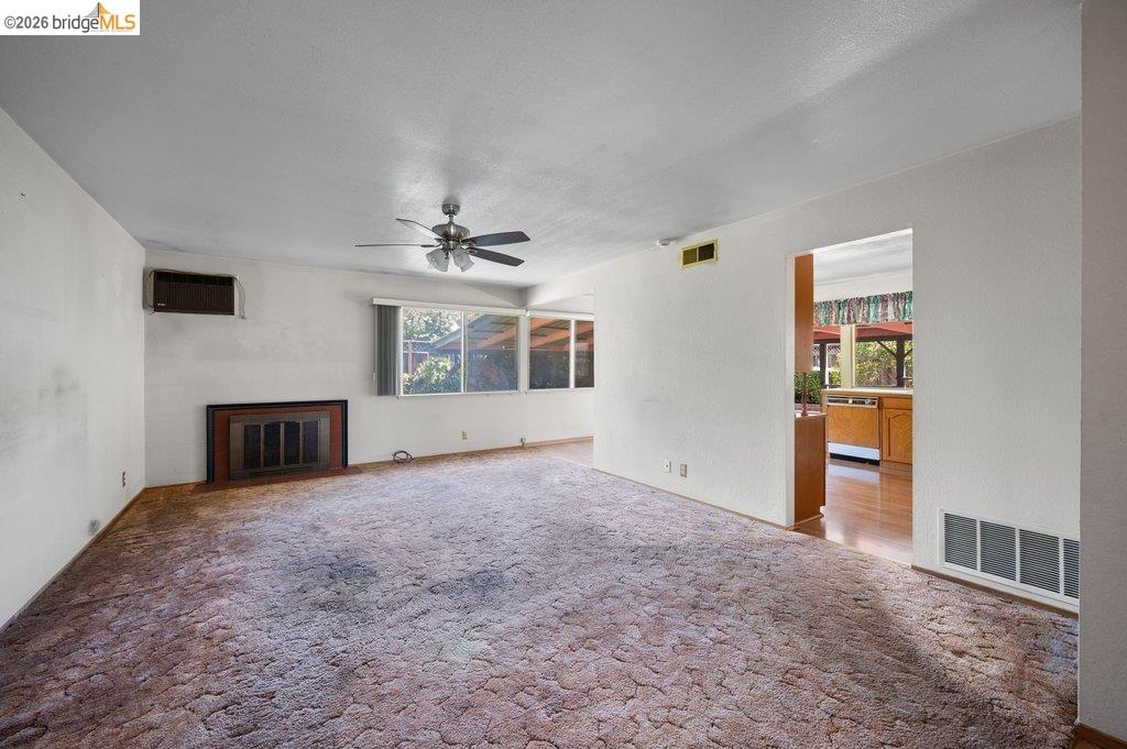 6086 Blacklock Ct