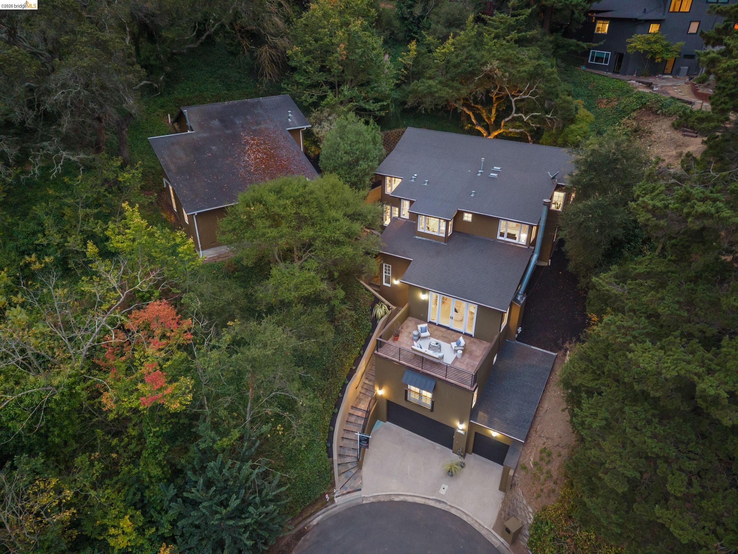 695 Florence