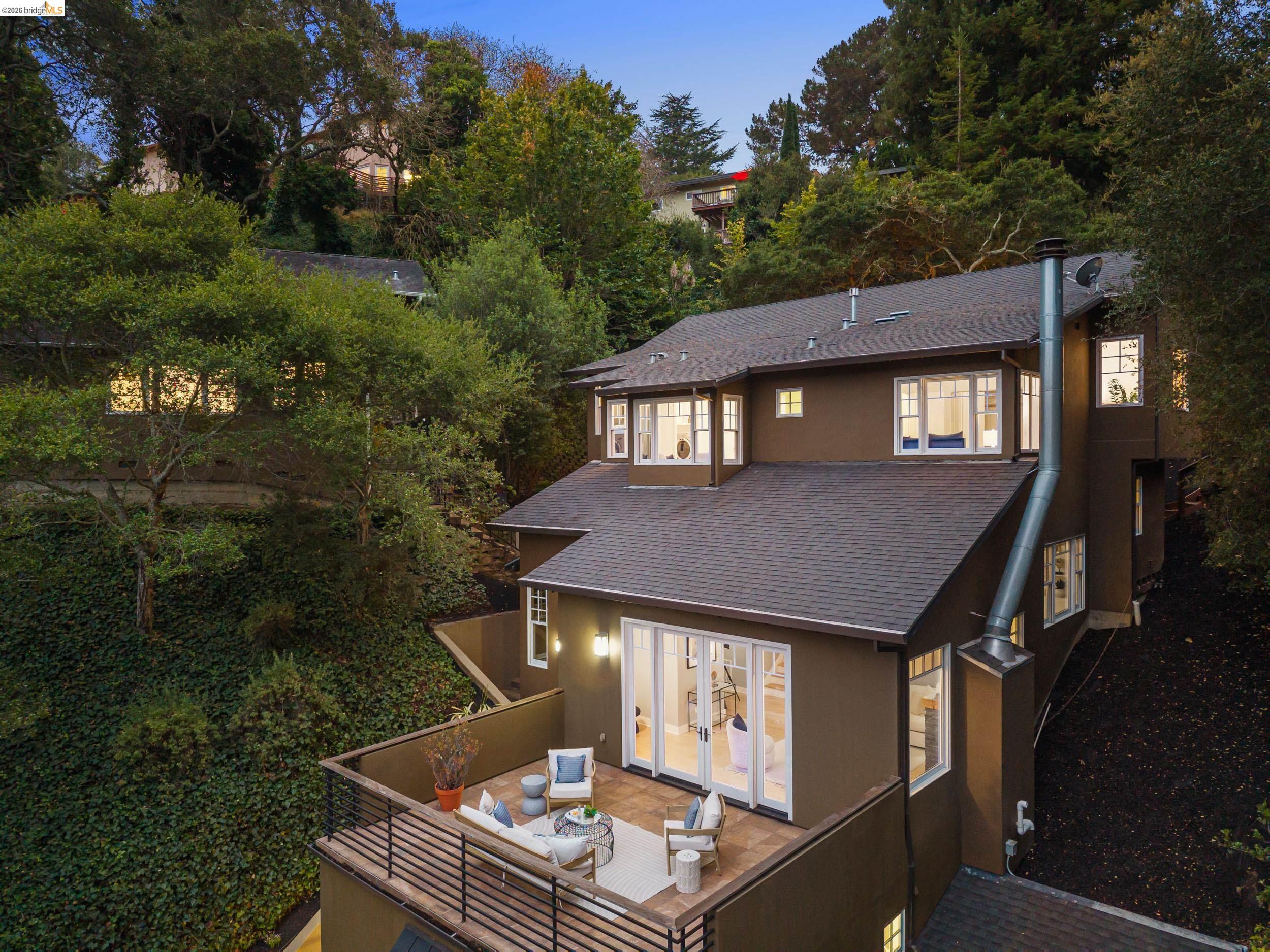 695 Florence