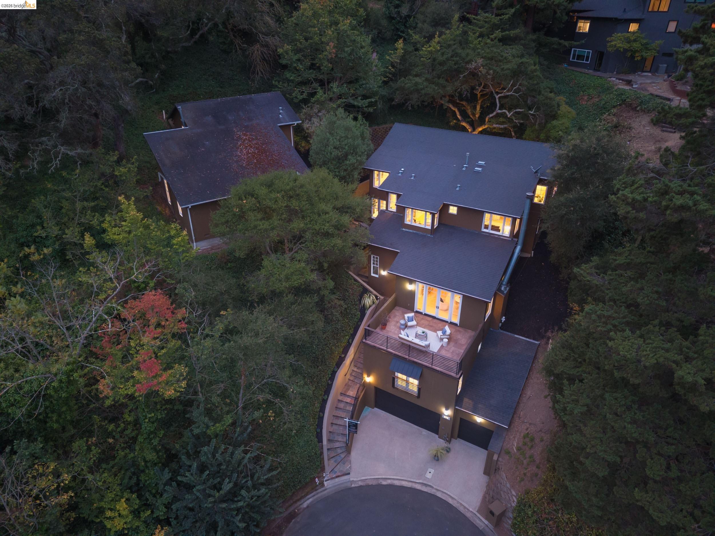 695 Florence
