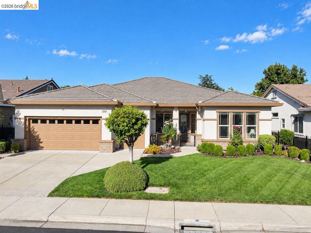 1109 Burghley Ln