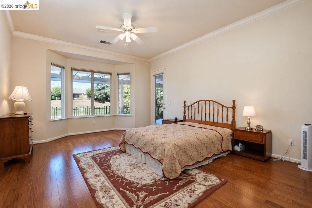 1109 Burghley Ln