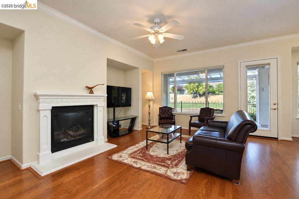 1109 Burghley Ln