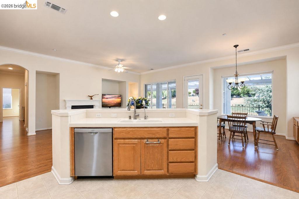 1109 Burghley Ln