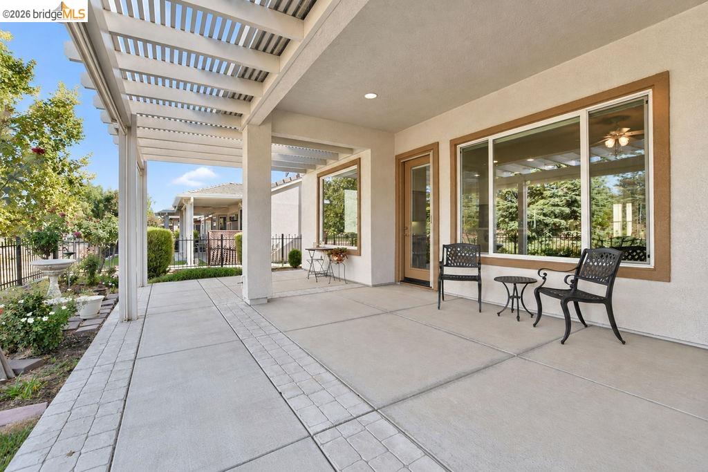 1109 Burghley Ln