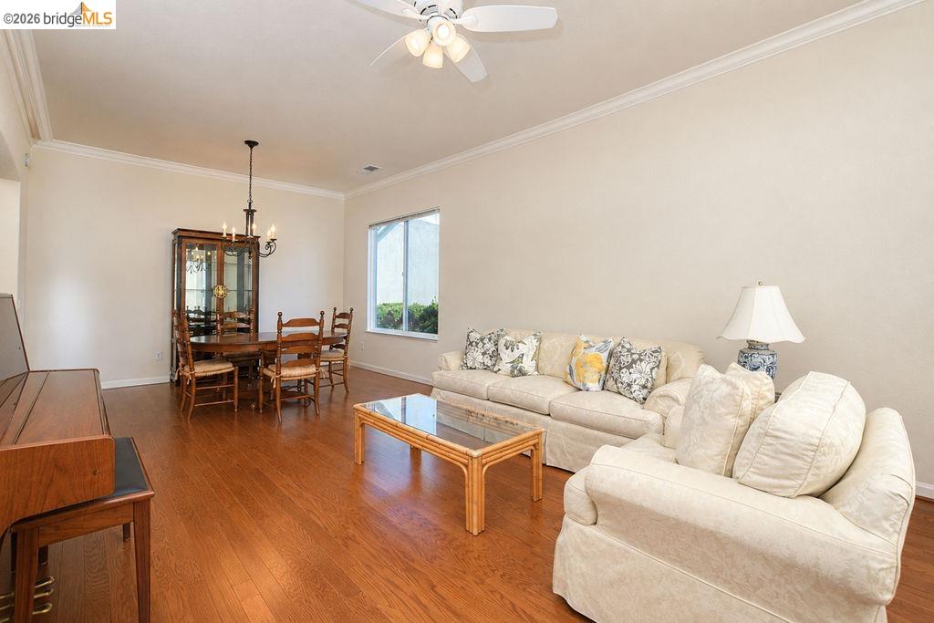 1109 Burghley Ln
