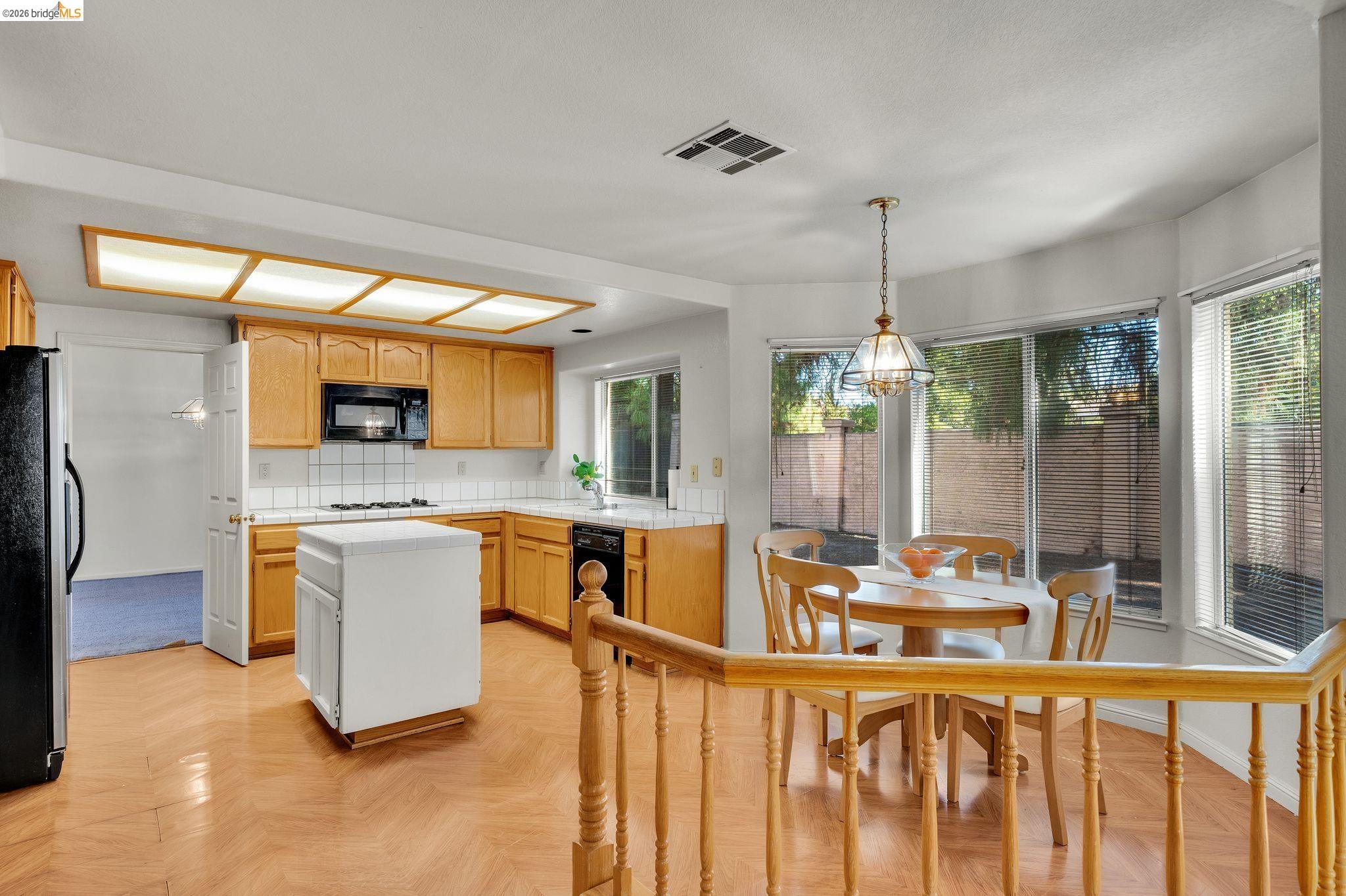 4437 Rock Island Dr