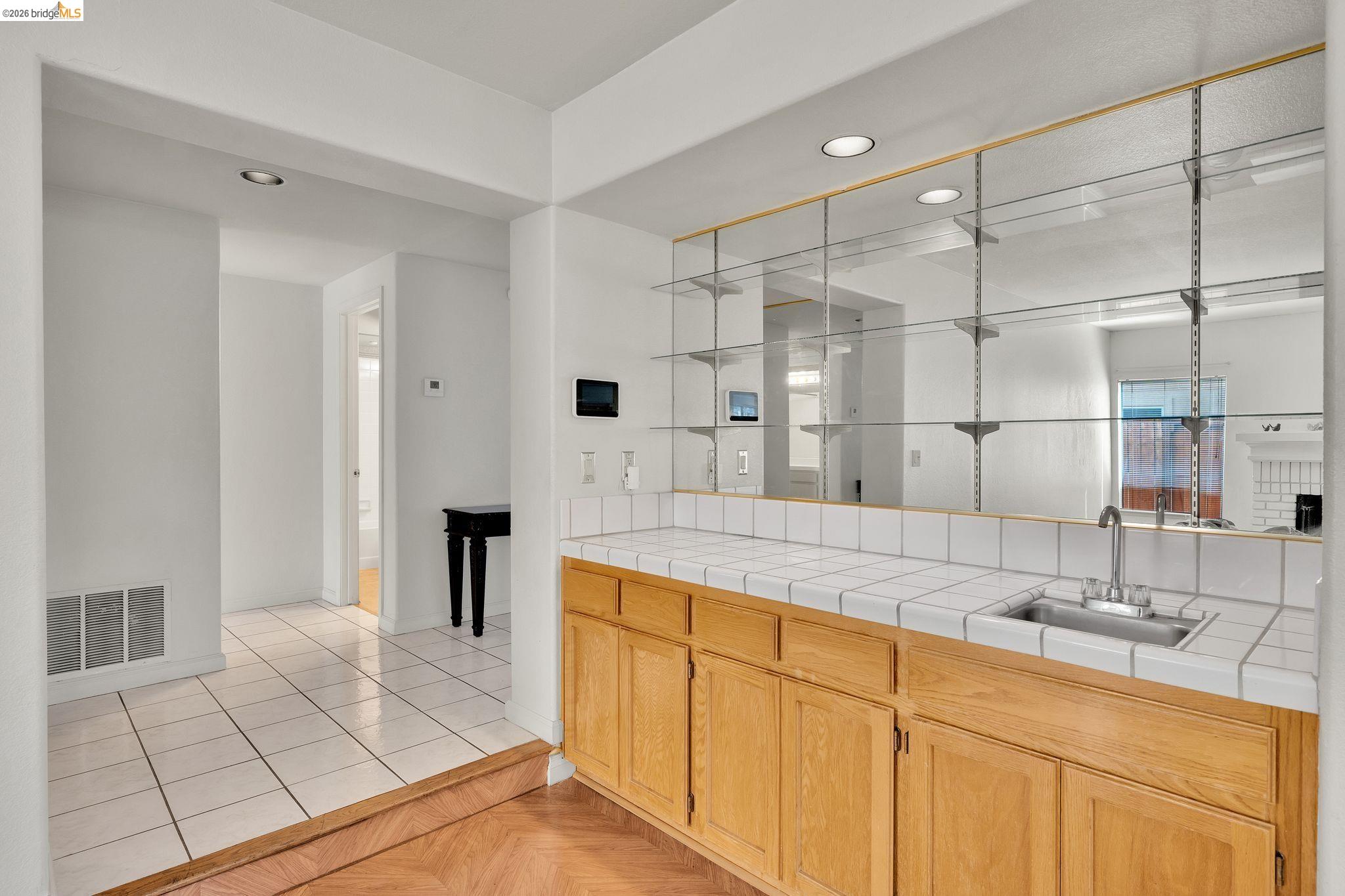 4437 Rock Island Dr
