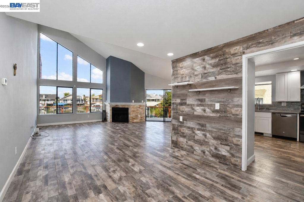 4681 Spinnaker Way