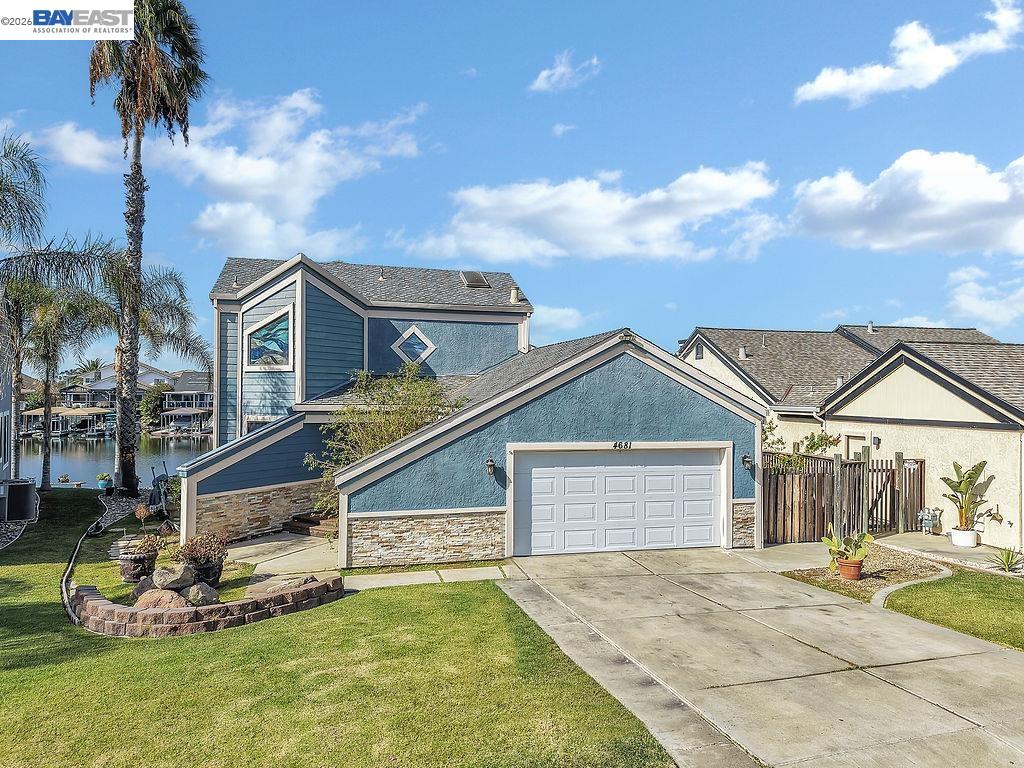 4681 Spinnaker Way