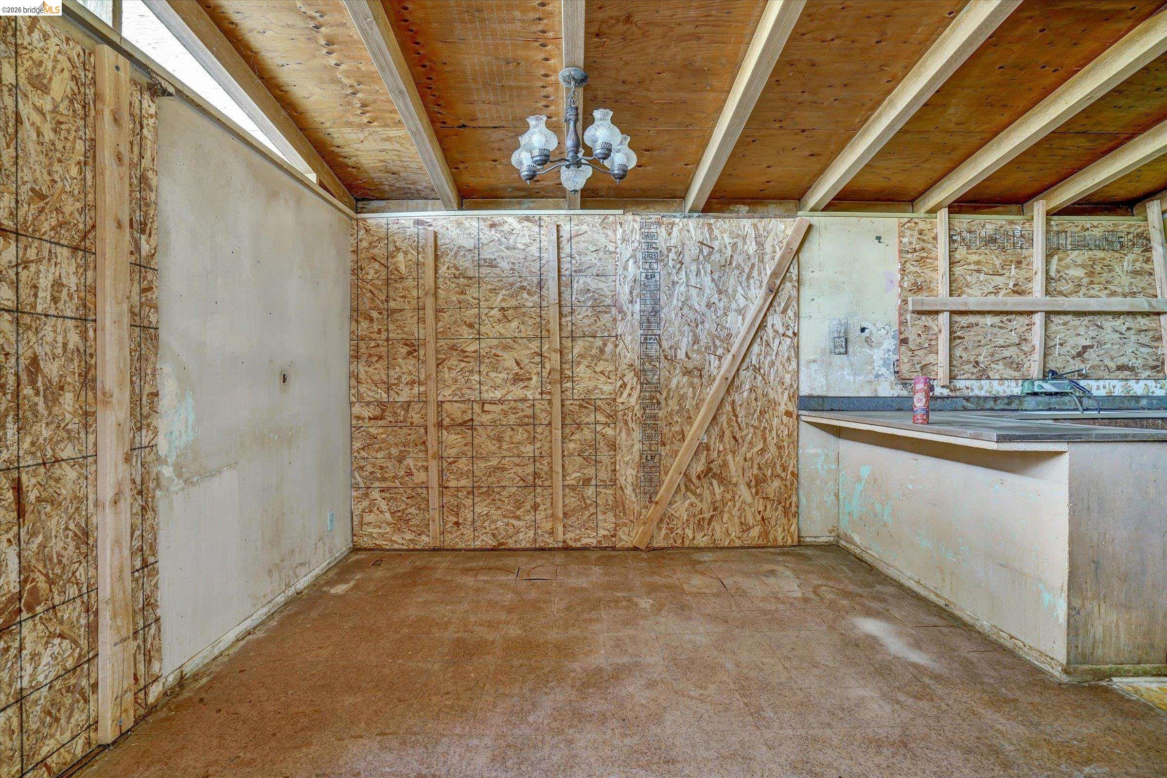 27758 La Porte Ave