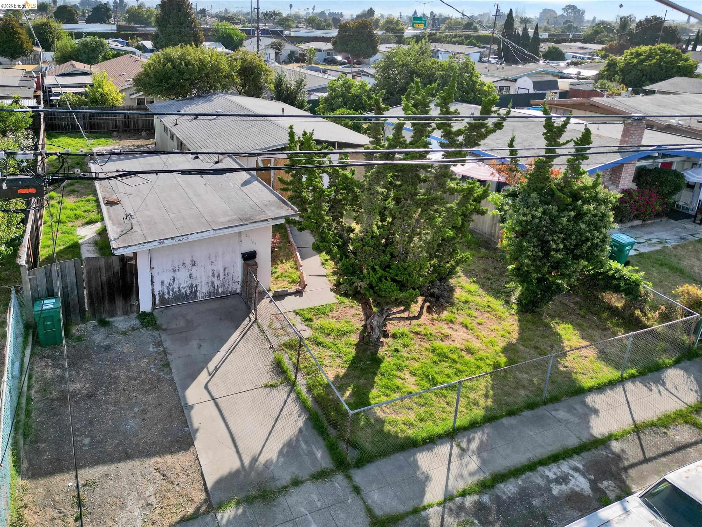 27758 La Porte Ave