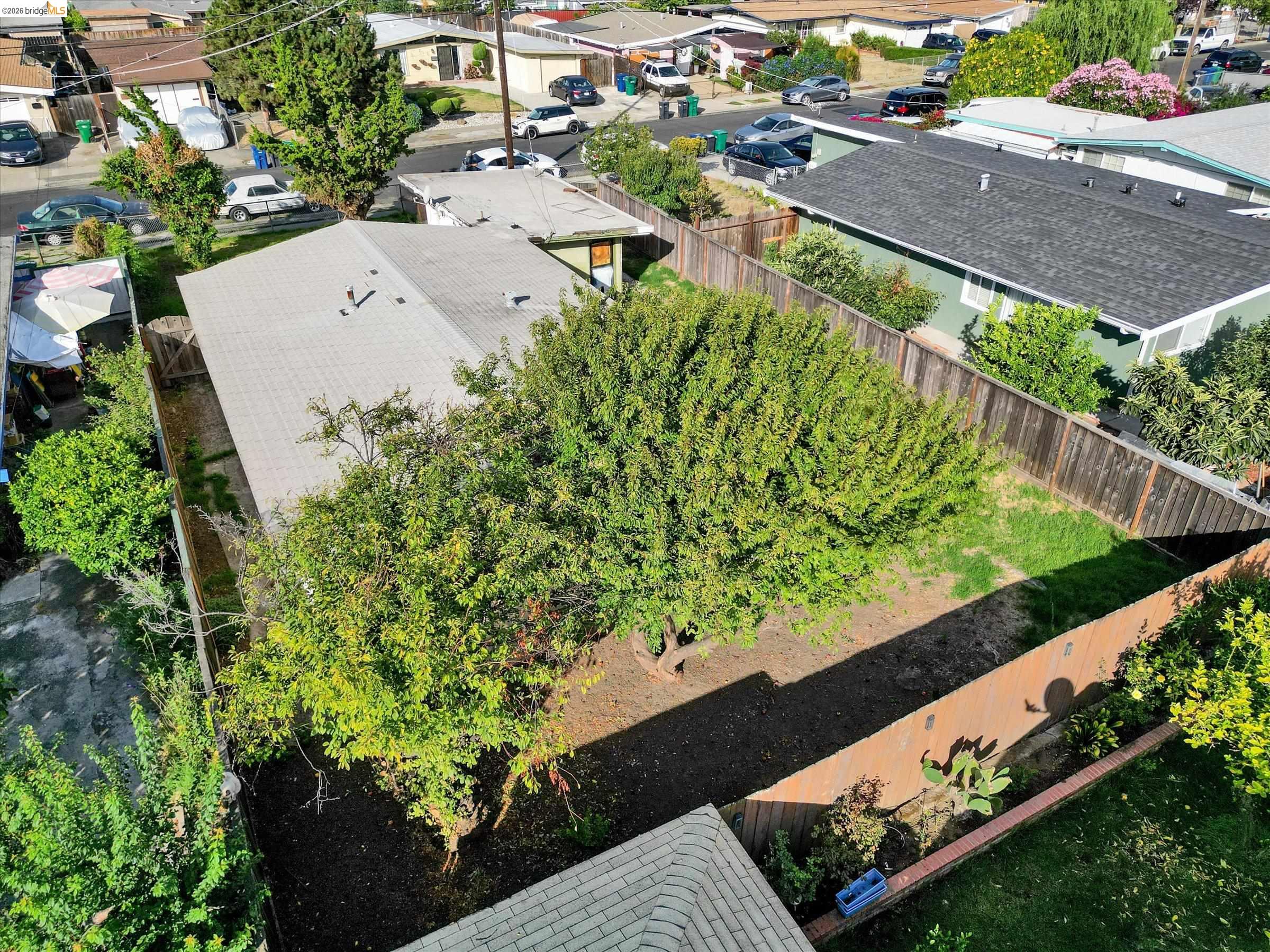 27758 La Porte Ave