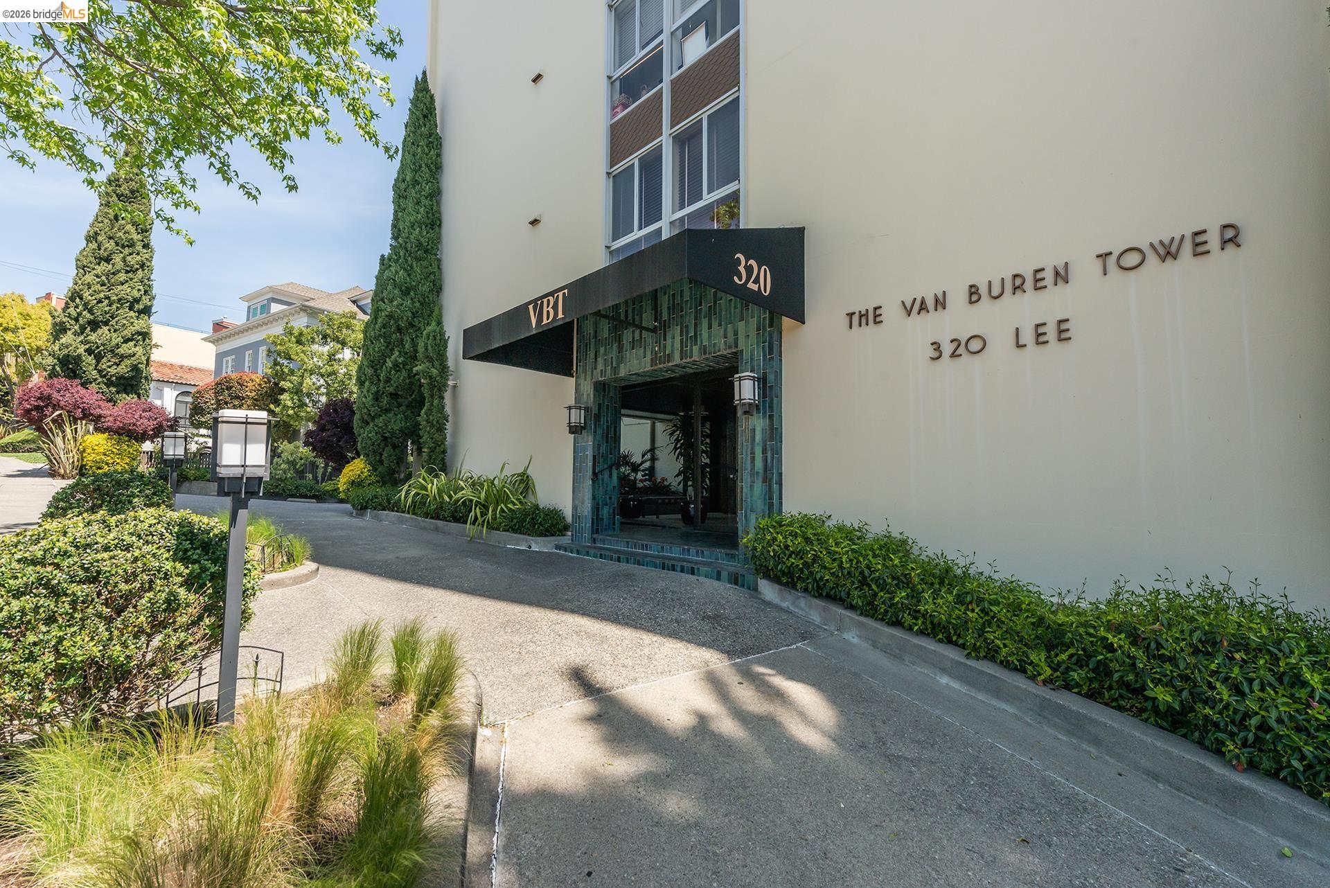 320 Lee St # 303