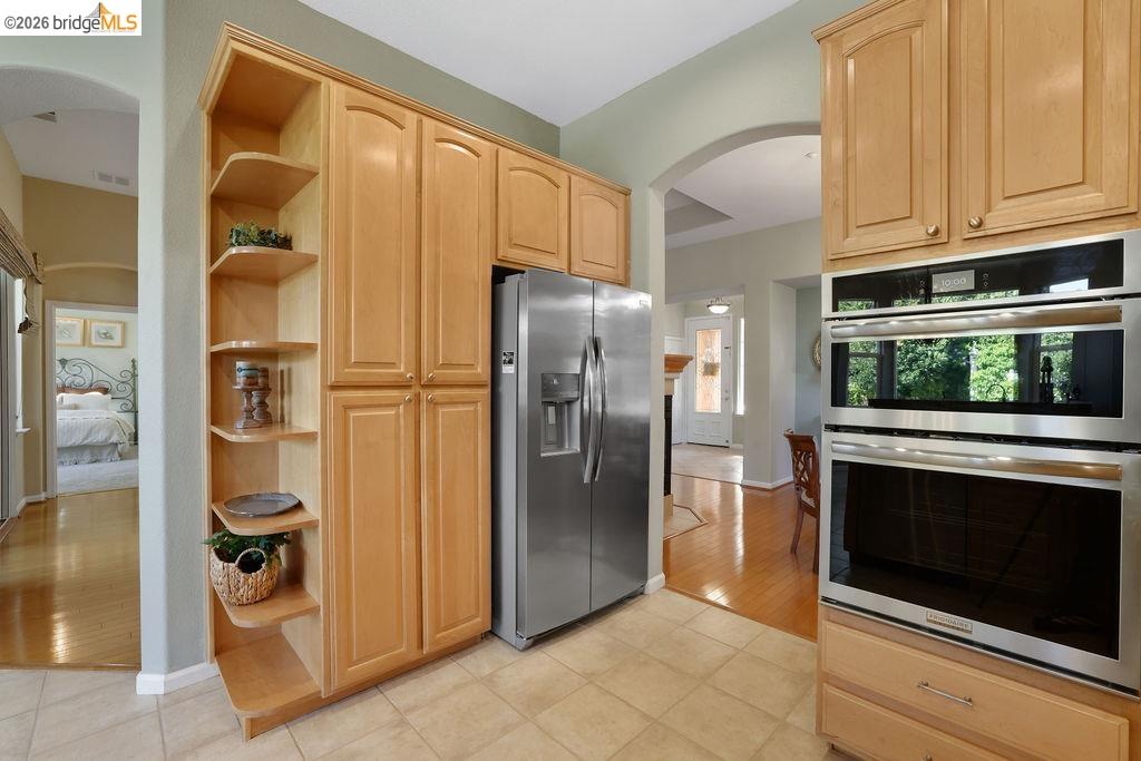 1361 Mcprince Ln