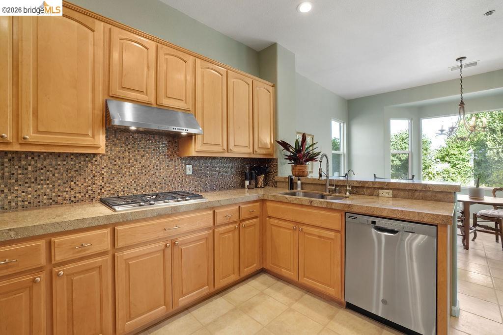 1361 Mcprince Ln