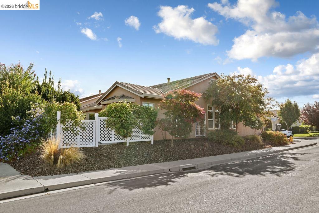 1361 Mcprince Ln