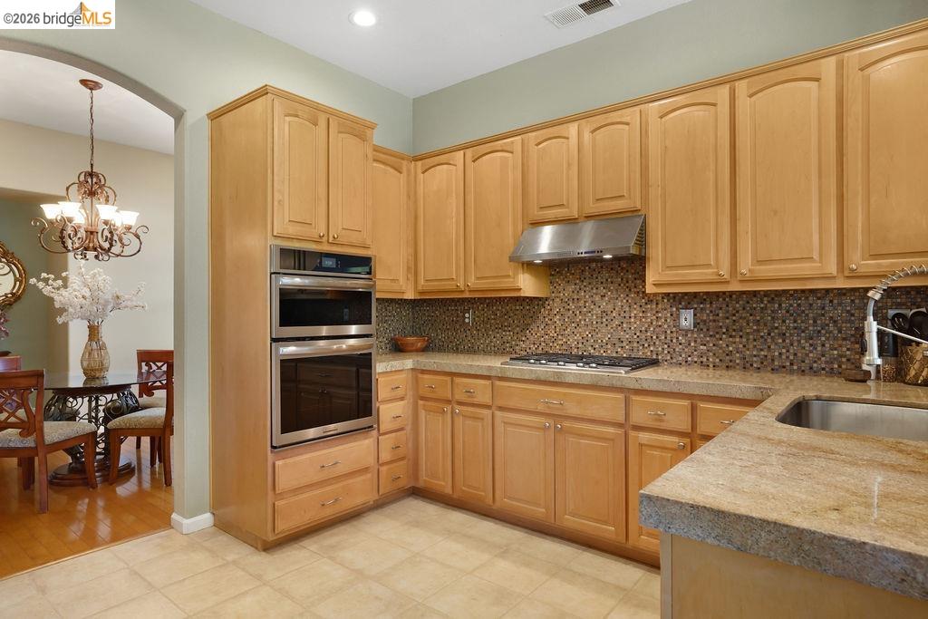 1361 Mcprince Ln
