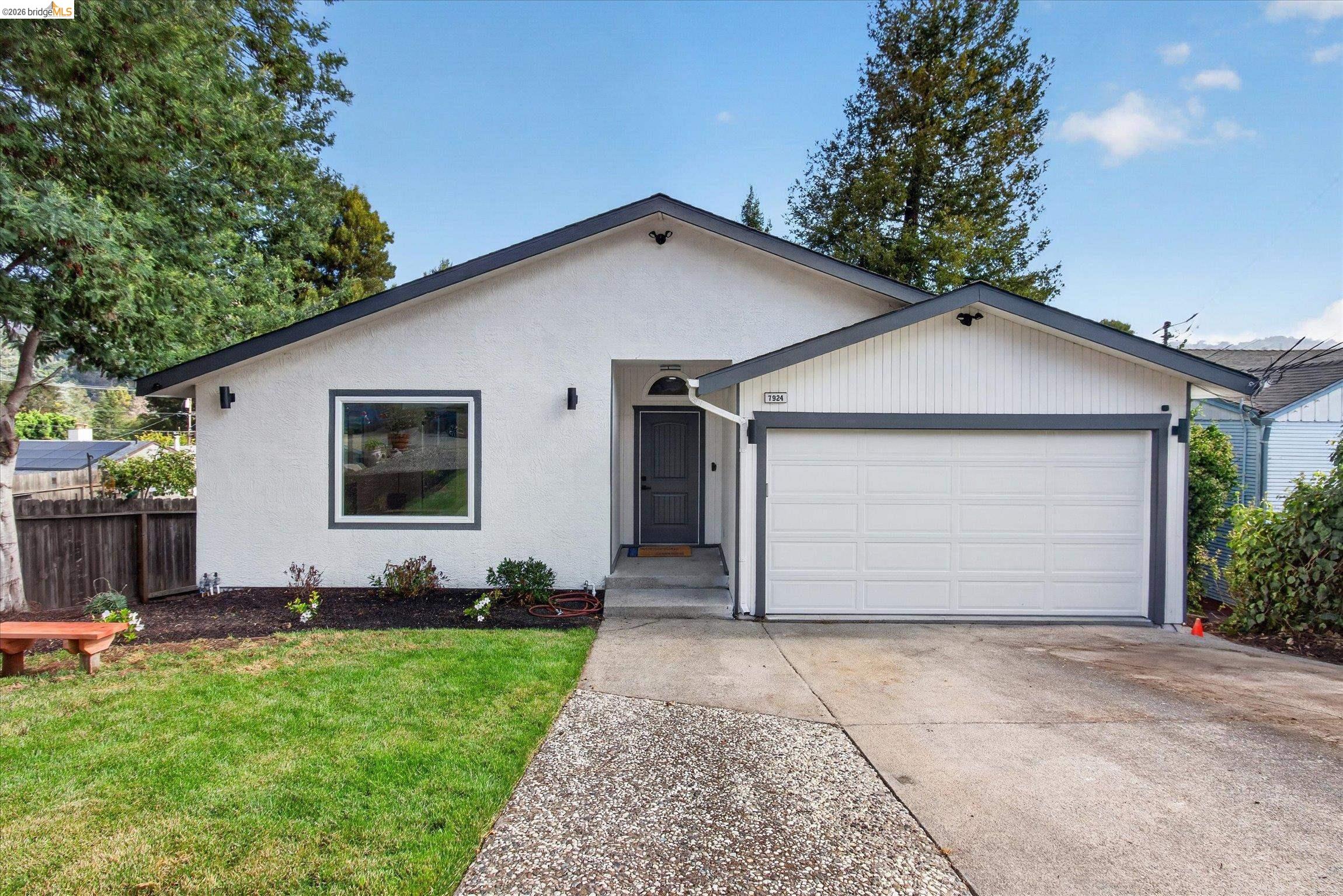 7924 Greenly Dr