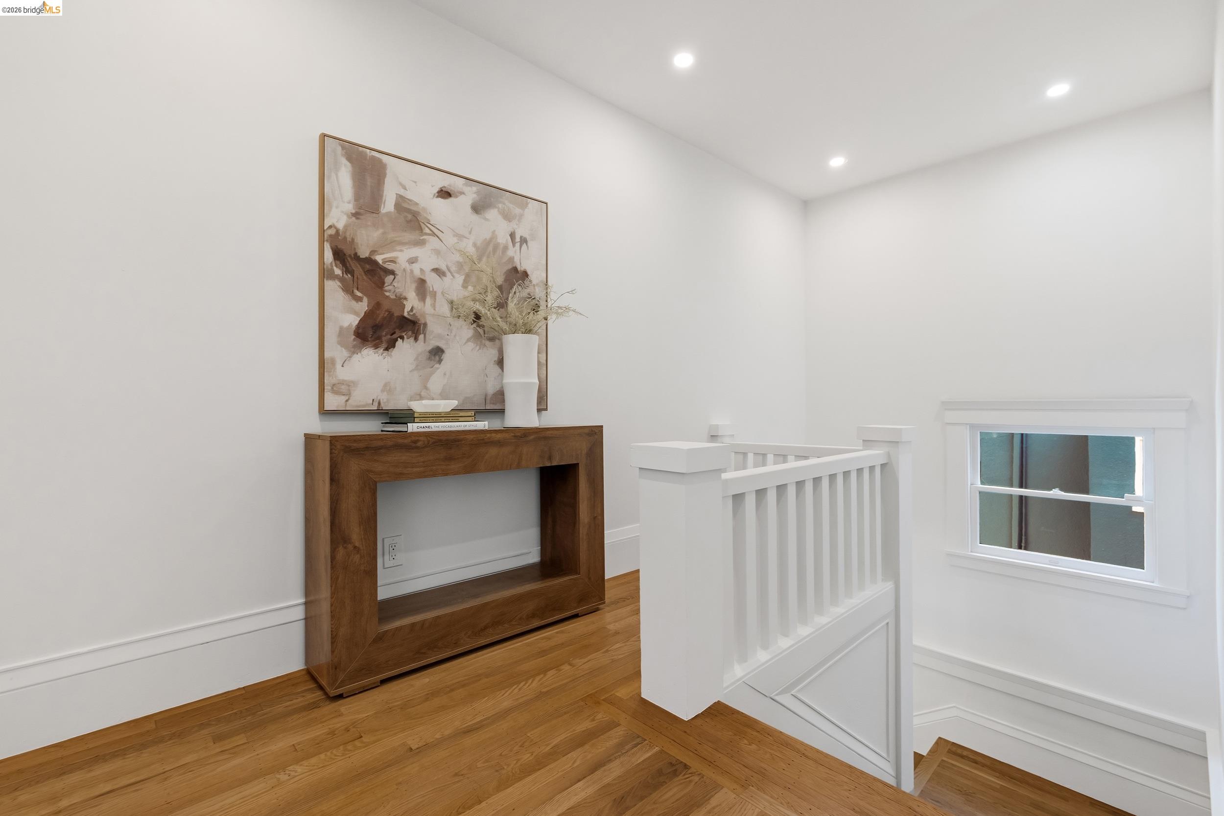 328 Ramona Ave