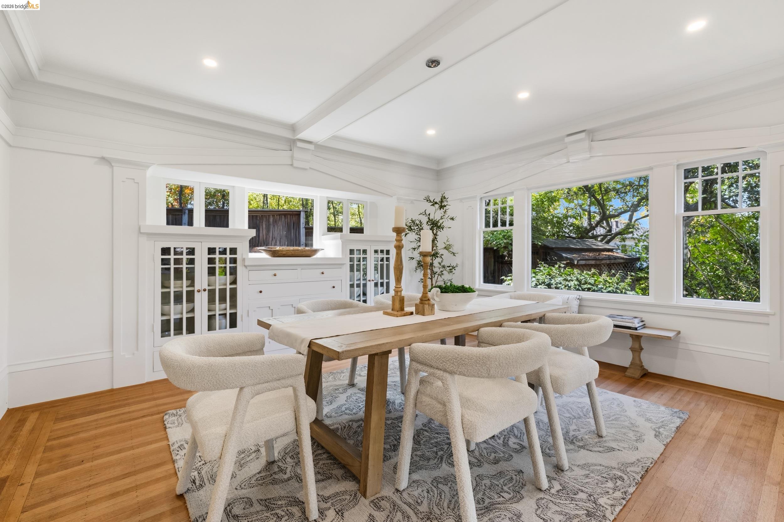 328 Ramona Ave