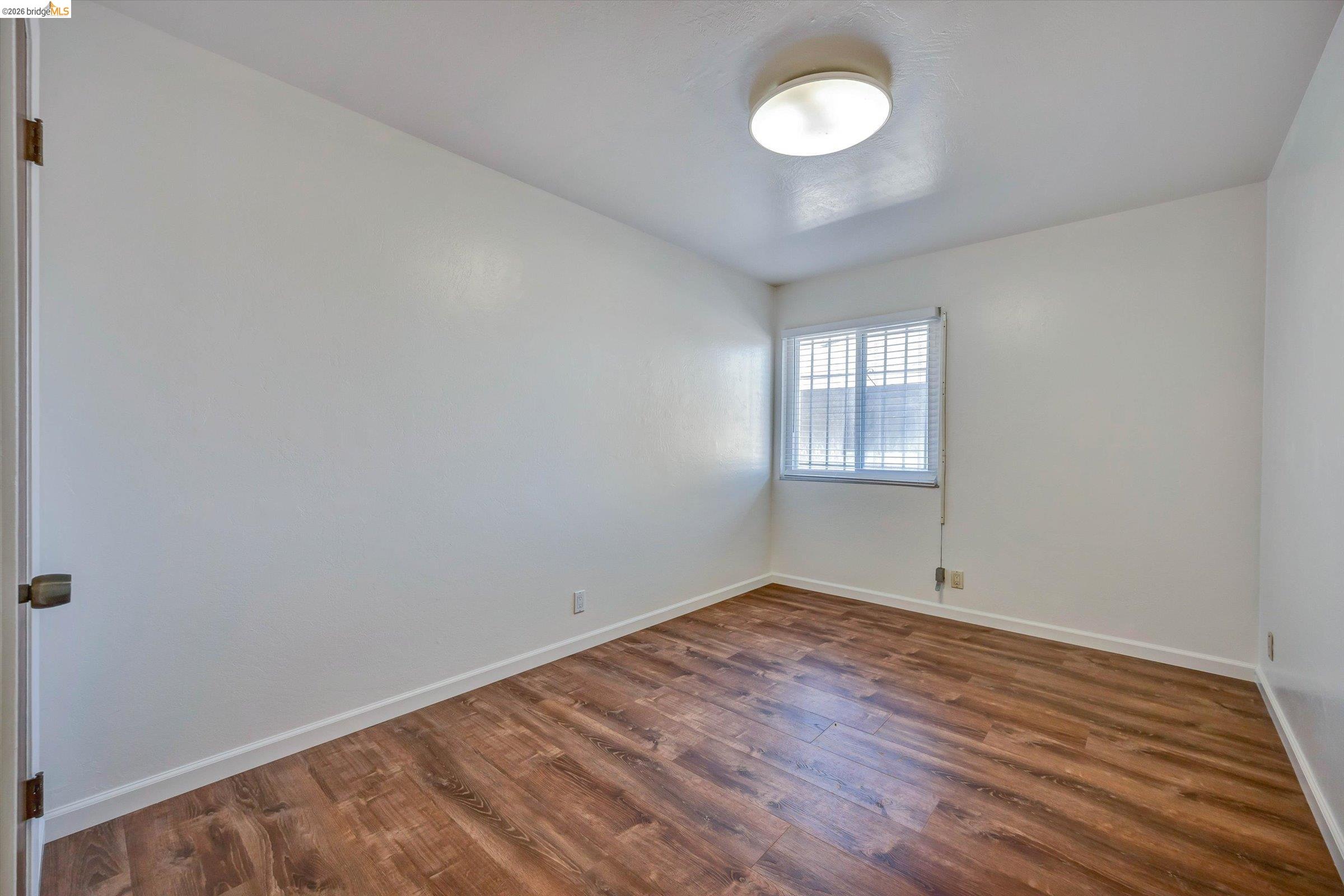 1640 104Th Ave