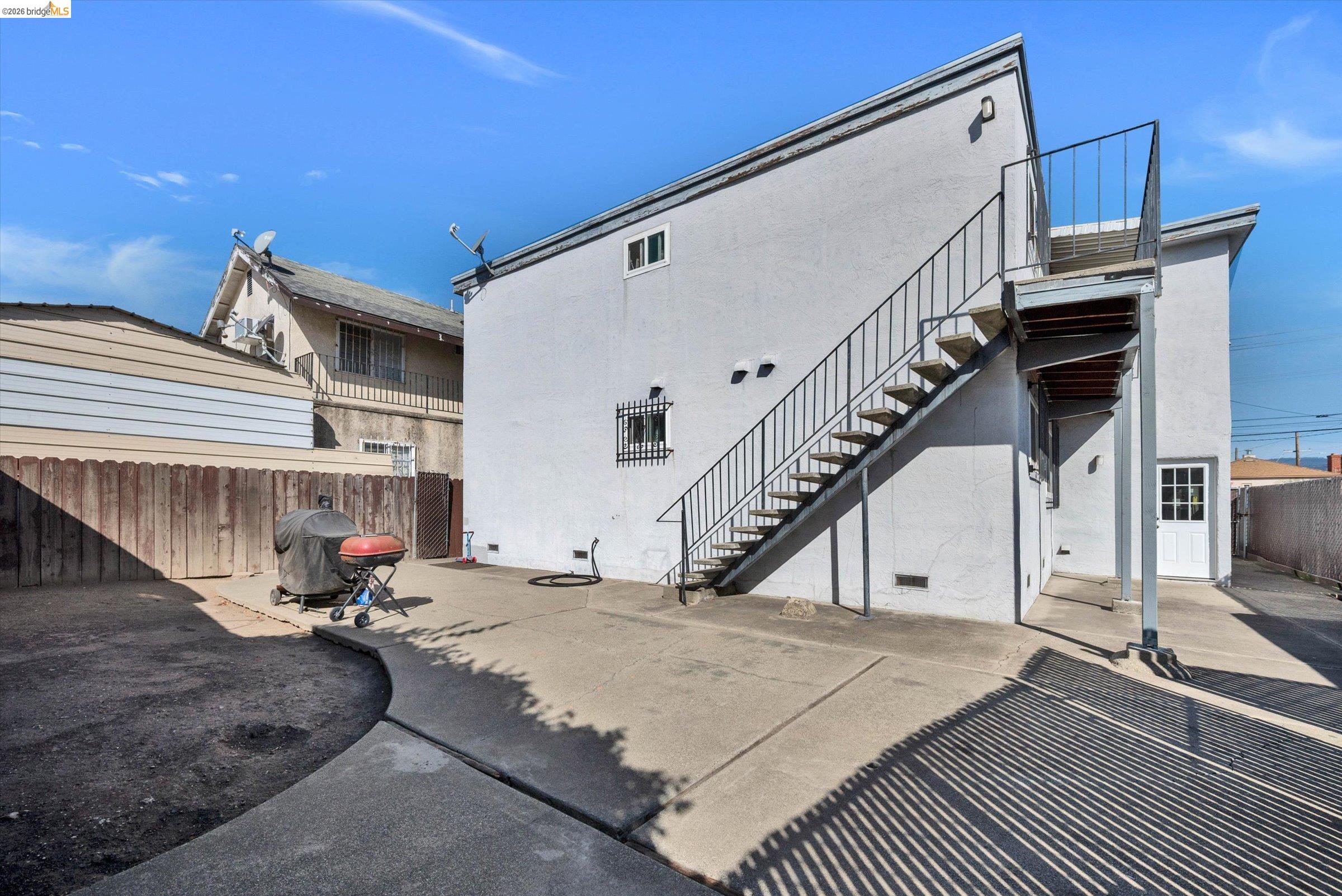 1640 104Th Ave
