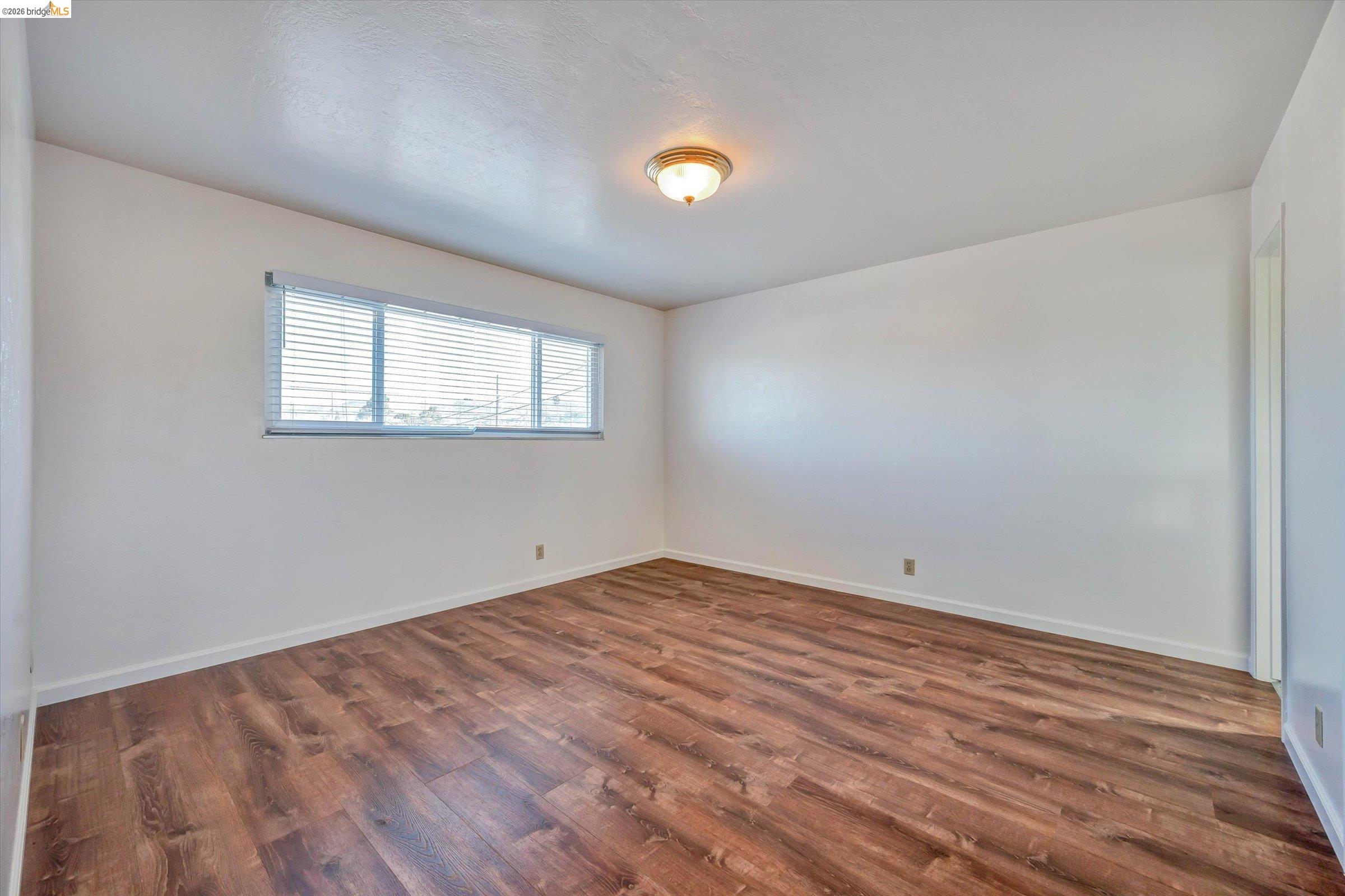 1640 104Th Ave