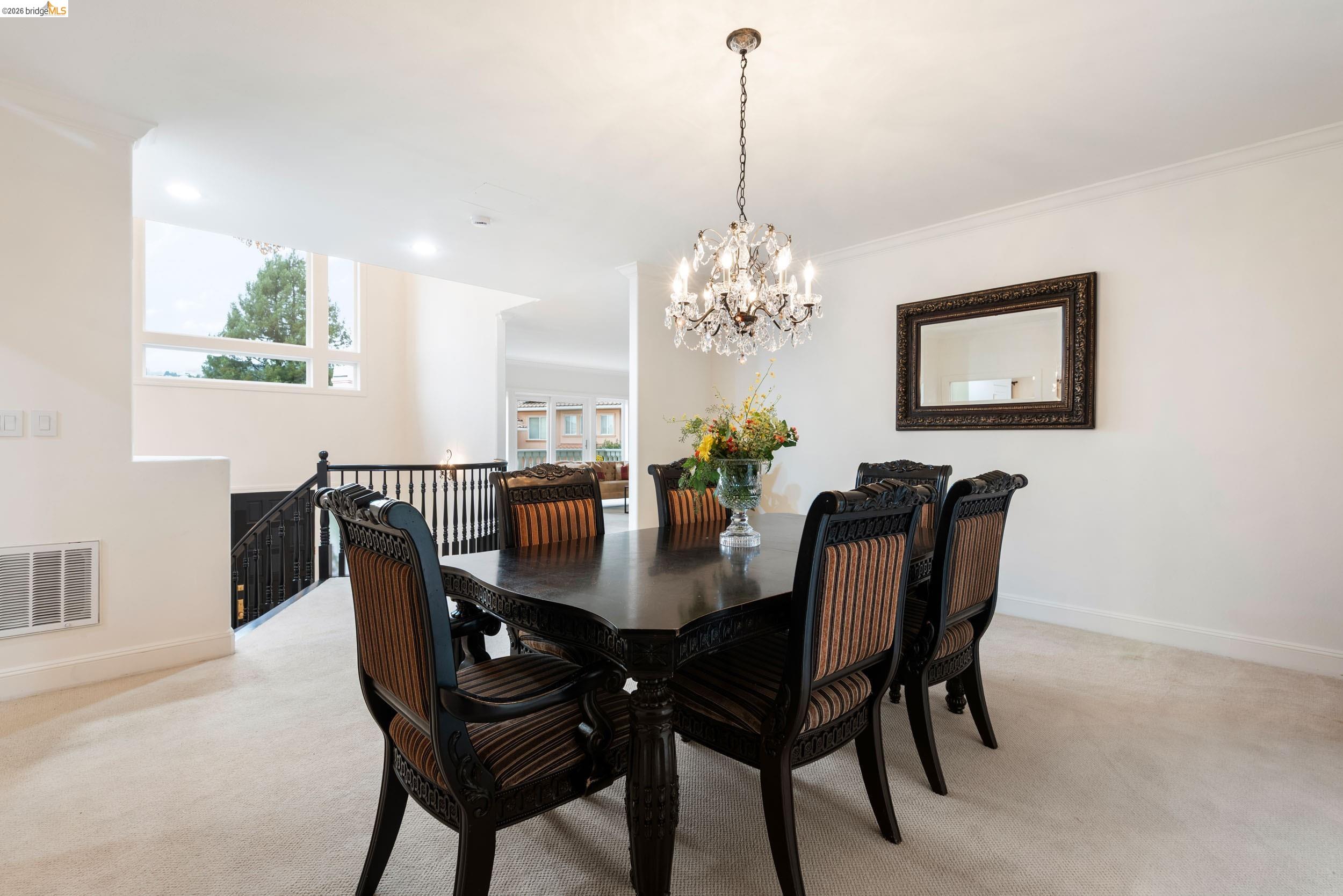 6036 Mazuela Dr