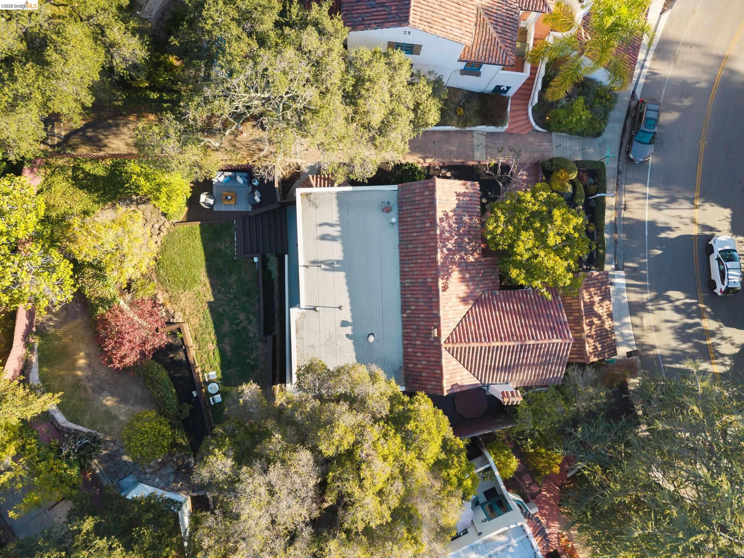 5200 Golden Gate Ave