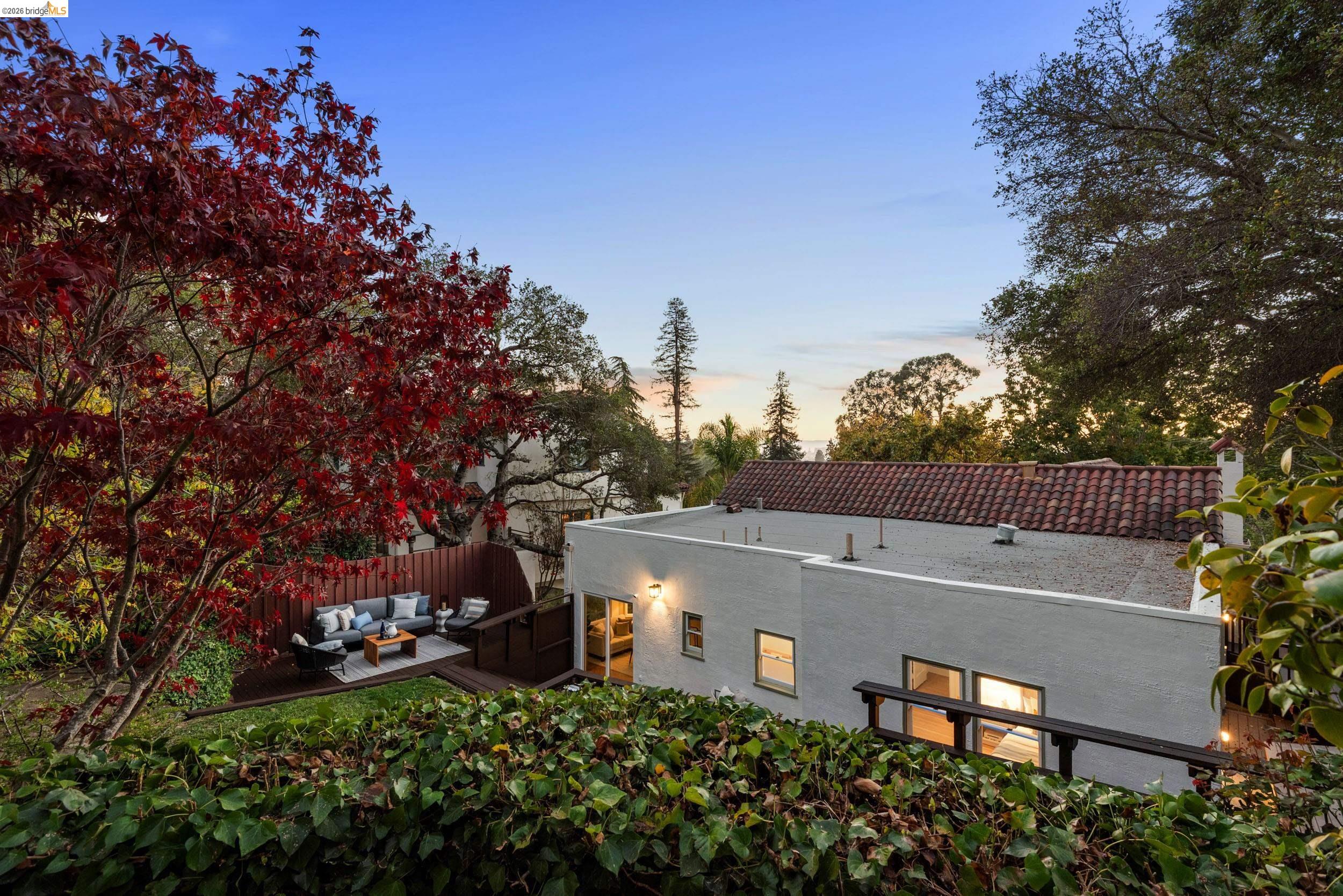 5200 Golden Gate Ave