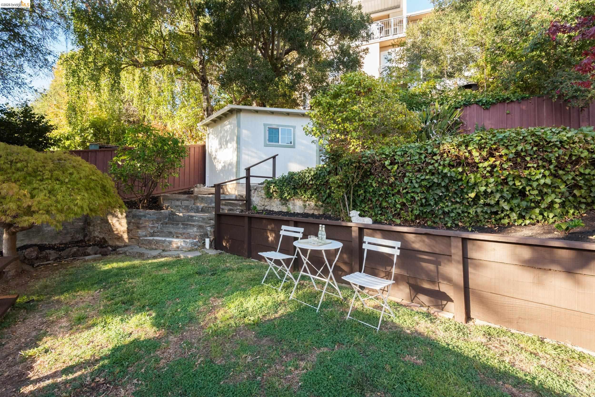 5200 Golden Gate Ave