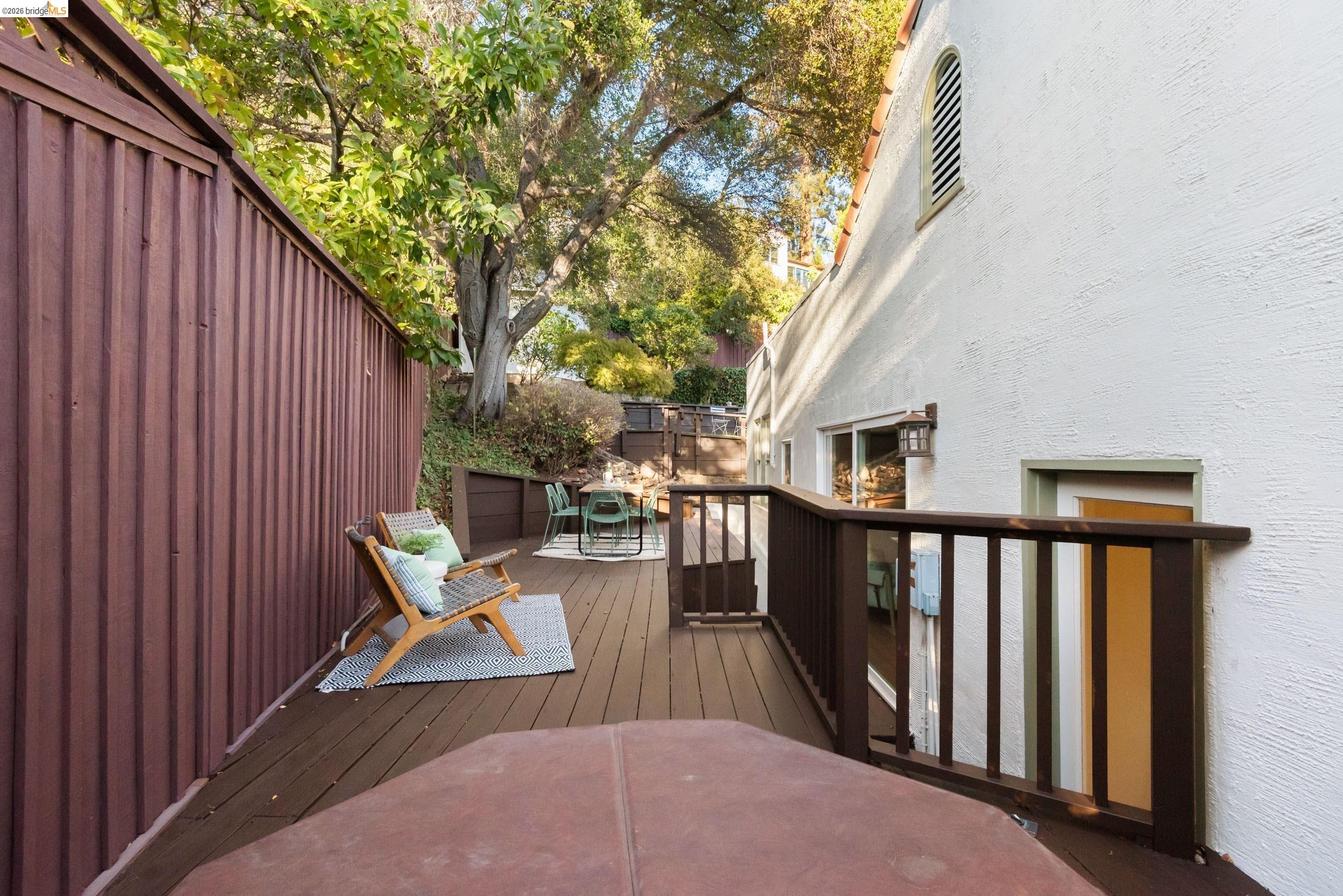 5200 Golden Gate Ave