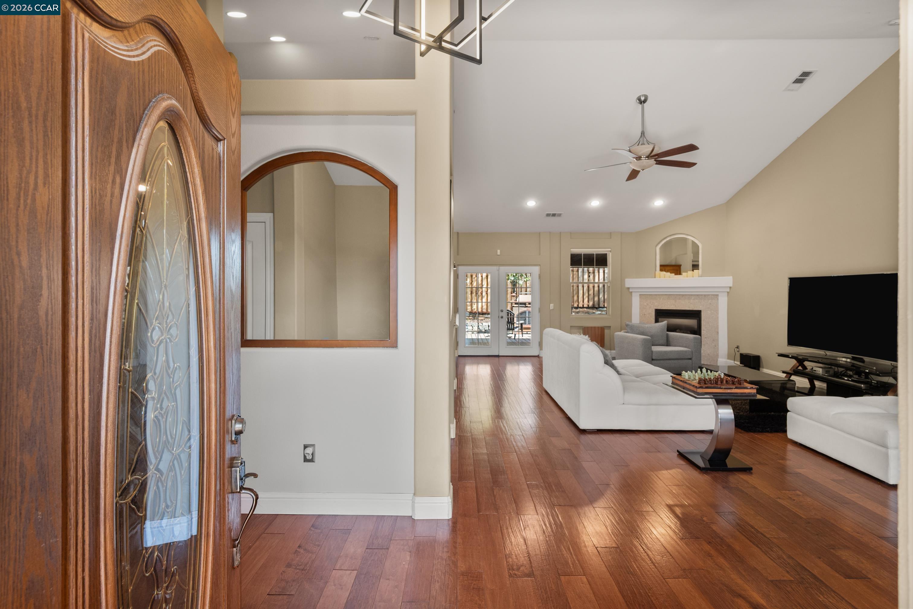 218 Smith Flat Rd