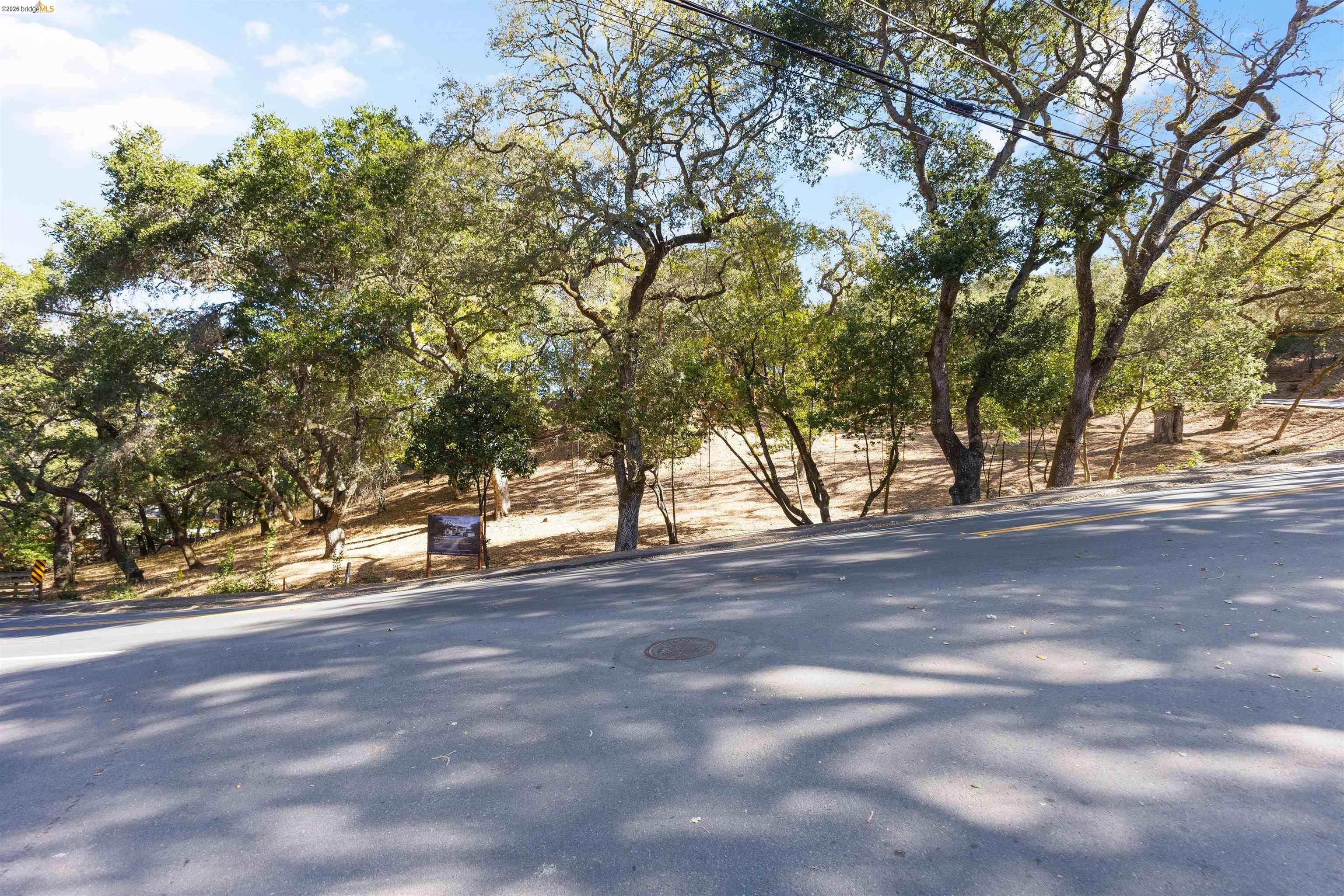 822 Acalanes Rd
