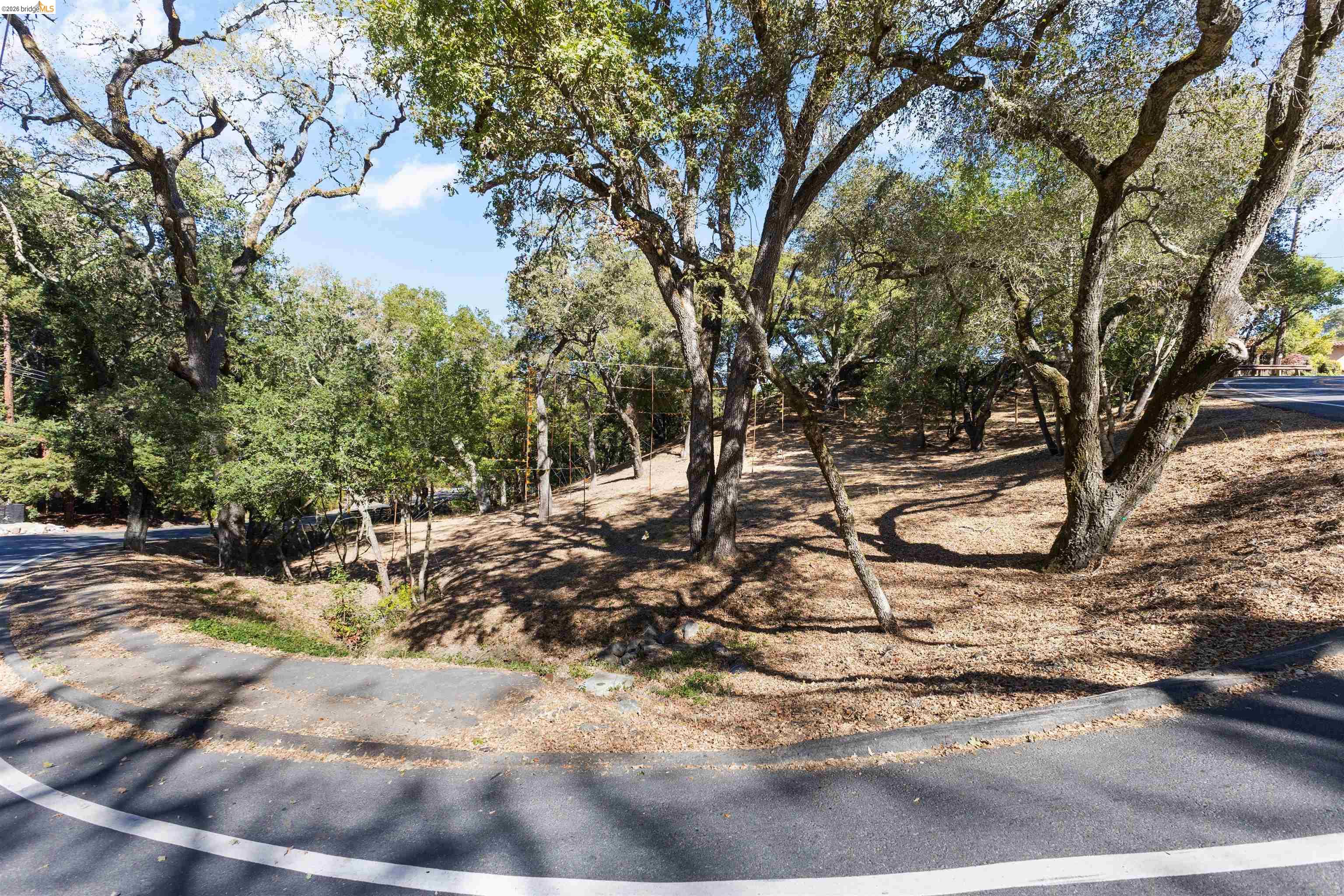 822 Acalanes Rd